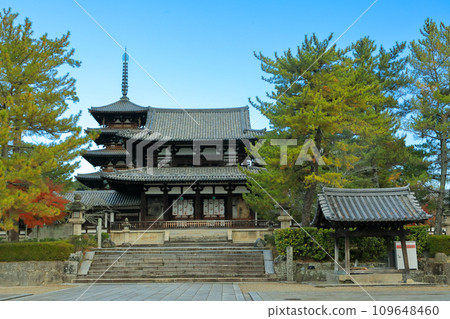 World Heritage Site: Headquarters of the Shotoku Sect, Horyuji Temple, Saiin Garan, Middle Gate World Heritage Site: Headquarters of the Shotoku Sect, Horyuji Temple, Saiin Garan, Middle Gate 109648460