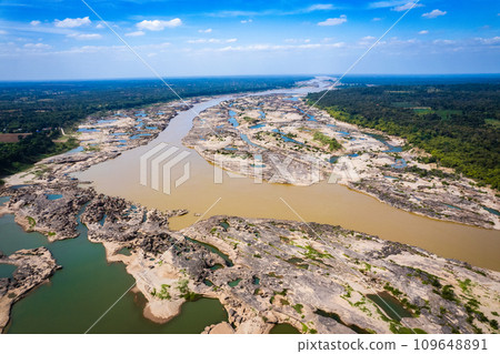 Sam Phan Bok rock Grand Canyon in Ubon, Thailand 109648891