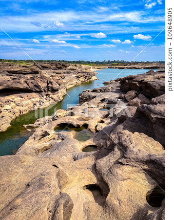 Sam Phan Bok rock Grand Canyon in Ubon, Thailand 109648905