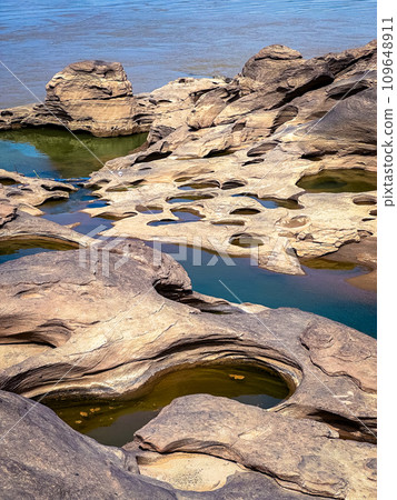 Sam Phan Bok rock Grand Canyon in Ubon, Thailand 109648911