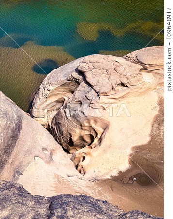 Sam Phan Bok rock Grand Canyon in Ubon, Thailand 109648912