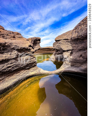 Sam Phan Bok rock Grand Canyon in Ubon, Thailand 109648929