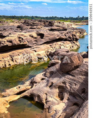 Sam Phan Bok rock Grand Canyon in Ubon, Thailand 109648931