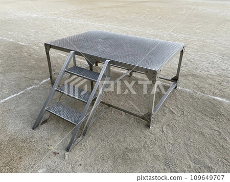 Nostalgic elementary school morning assembly table 109649707
