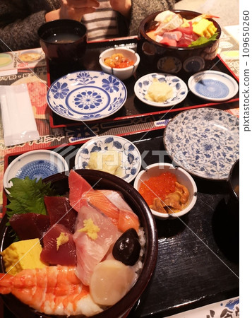 Seafood bowl at a fresh fish restaurant 109650260