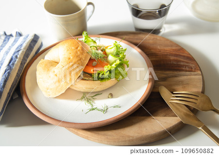 Stylish breakfast 109650882