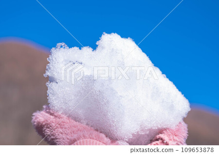 藍天白雲，玩雪 109653878