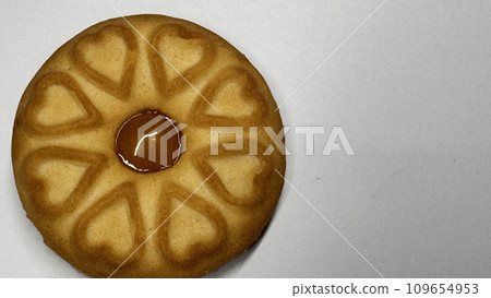 Pineapple jam biscuits, cookie neatly arranged and photographed on a plain white background 109654953