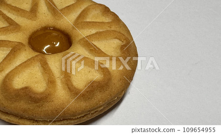 Pineapple jam biscuits, cookie neatly arranged and photographed on a plain white background 109654955