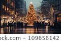 Christmas tree in the city 109656142