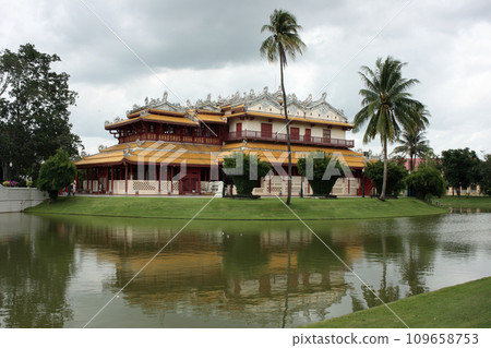 Phra Thinang Wehart Chamrun Residential Hall in Bang Pa-In 109658753