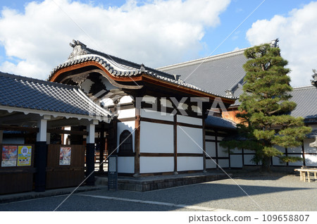 Autumn Shokokuji Temple Hojo and Corridor Kamigyo Ward, Kyoto City Autumn Shokokuji Temple Hojo and Corridor Kamigyo Ward, Kyoto City 109658807