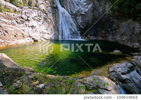 Nunobiki Falls, Kobe City, Hyogo Prefecture 109659668