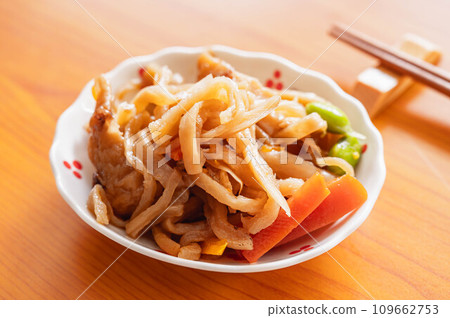 家常菜:水煮蘿蔔幹 家常菜:水煮蘿蔔幹 109662753