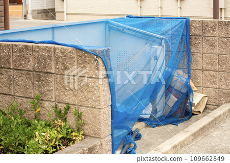 Apartment's garbage dump Apartment's garbage dump 109662849
