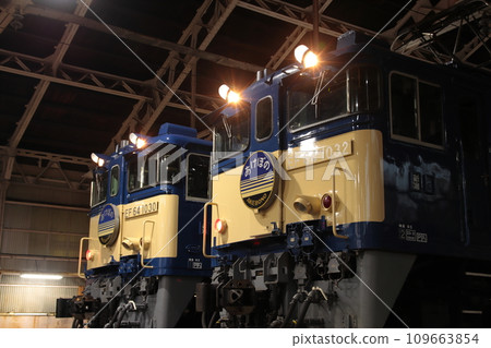 EF64型電力機車停在復古機車段_2023年11月25日拍攝 109663854