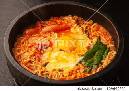 Kimchi Ramen Kimchi Ramen 109666221