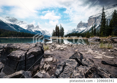 View of Spirit Island with Canadian Rockies in Maligne Lake at Jasper national park, Canada 109666341