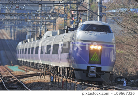 中央幹線 四毛上野原 JR 東日本 E351 系列 S23 編組(松本)Super Azusa 中央幹線 四毛上野原 JR 東日本 E351 系列 S23 編組(松本)Super Azusa 109667326