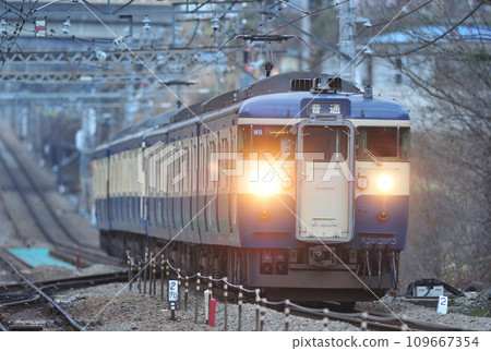 中央幹線 四毛上野原 JR 東日本 115 系列 M9 編組(豐田) 中央幹線 四毛上野原 JR 東日本 115 系列 M9 編組(豐田) 109667354