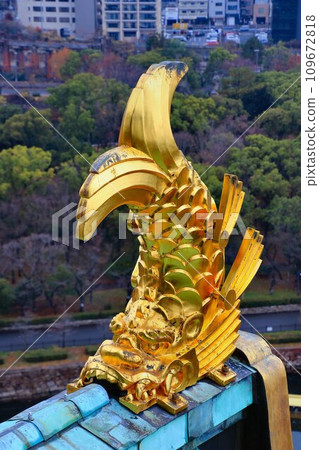 被人們親切地稱為「太鼓阪城」...大阪城（德川大阪城）的鯱池，又稱錦城 109672818