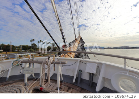帆船的船首斜桅（訓練艦日本丸） 109674129