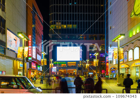 新宿歌舞伎町至橫越2023年12月 109674343