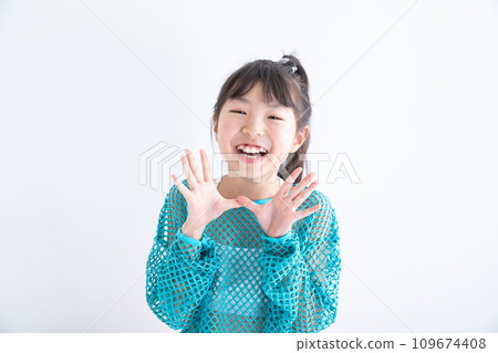 微笑的兒童舞者 兒童舞者 109674408