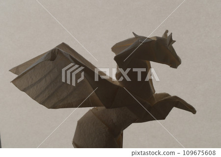 讓我們像飛馬一樣飛向新的世界。 109675608