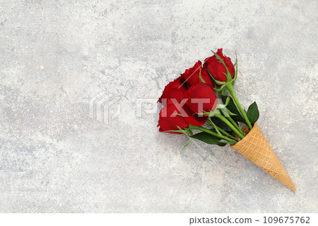 Red rose bouquet with ice cream cone cup Flower cone cup Red rose bouquet with ice cream cone cup Flower cone cup 109675762
