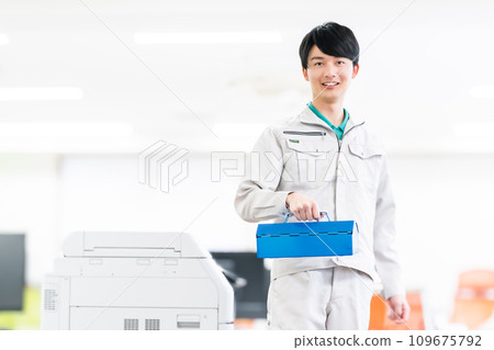 Service man with tools for maintenance 109675792