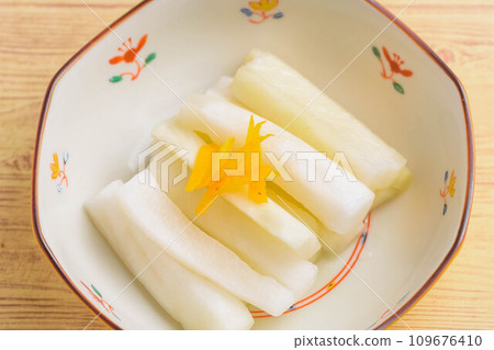 冬天的味道:醃柚子蘿蔔 冬天的味道:醃柚子蘿蔔 109676410