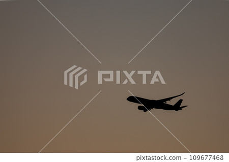 Passenger plane, Japan Airlines, Airbus, A350 that took off from Haneda Airport 109677468