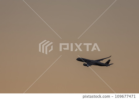 Passenger plane, Japan Airlines, Airbus, A350 that took off from Haneda Airport 109677471