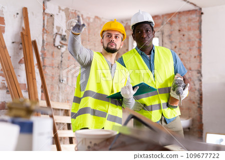 Engineer indicate anything to work on construction site Engineer indicate anything to work on construction site 109677722
