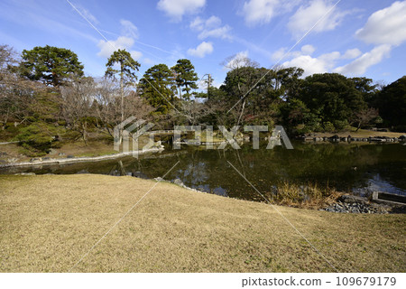 京都仙洞 御所 北池 如音禦所 冬景 109679179