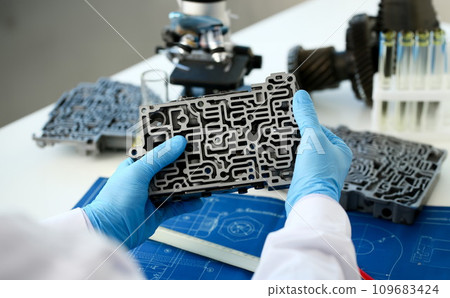The auto repair service repairman in automatic 109683424