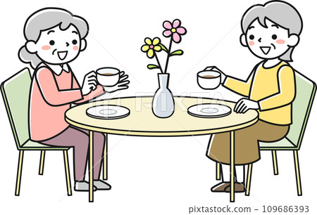 享受茶時間的高級婦女 109686393