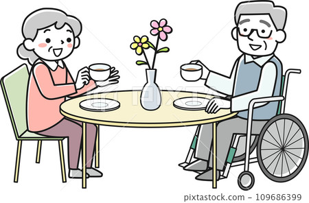 Senior men and women enjoying tea time 109686399