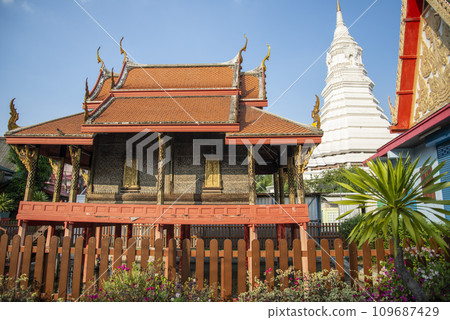THAILAND THONBURI WAT APSON SAWAN 109687429