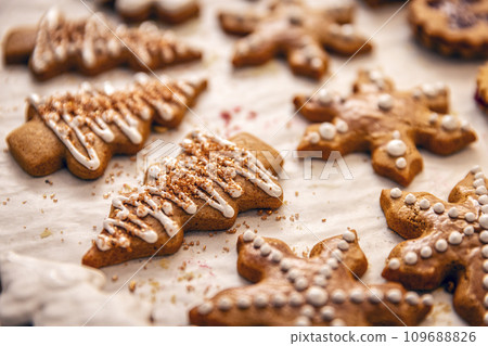 Christmas gingerbread cookies Christmas gingerbread cookies 109688826