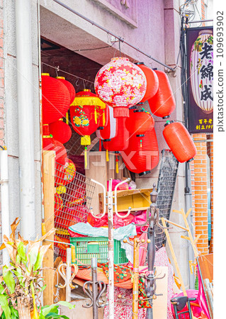 Scenery of Dihua Old Street, Taiwan 109693902