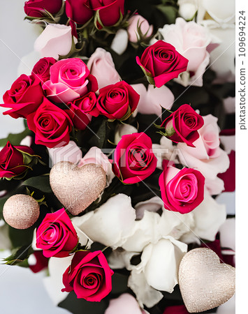 Detailed Valentines Day with hearts wine roses. 109694224