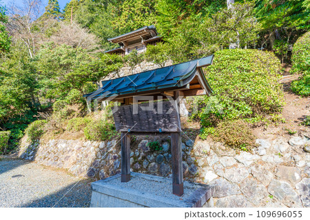 Ukyo Ward, Kyoto City, Yamakuni Mausoleum of the first Emperor Kogon of the Northern Dynasty, Goyamakuni Mausoleum of the 102nd Emperor Gohanazono 109696055