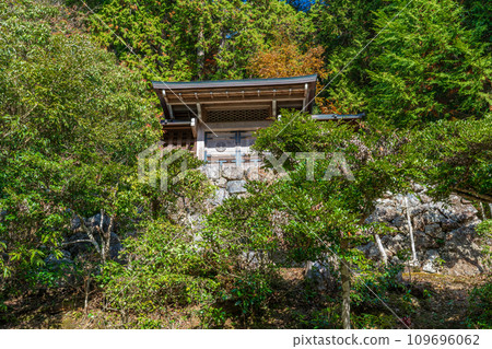Ukyo Ward, Kyoto City, Yamakuni Mausoleum of the first Emperor Kogon of the Northern Dynasty, Goyamakuni Mausoleum of the 102nd Emperor Gohanazono 109696062