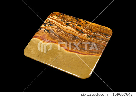 Deschutes Jasper - A stone that holds a landscape Deschutes Jasper - A stone that holds a landscape 109697642