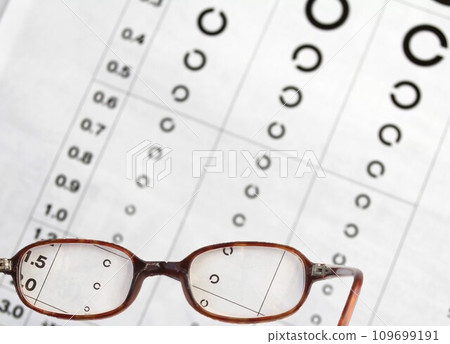 Glasses 109699191