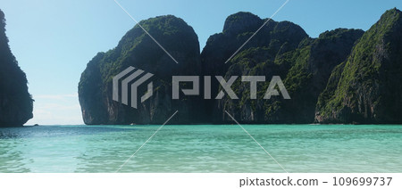 The clear and beautiful waters of Maya Bay. Phi Phi Island in Thailand. The clear and beautiful waters of Maya Bay. Phi Phi Island in Thailand. 109699737