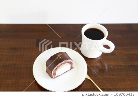 Chocolate cake and coffee Chocolate cake and coffee 109700432