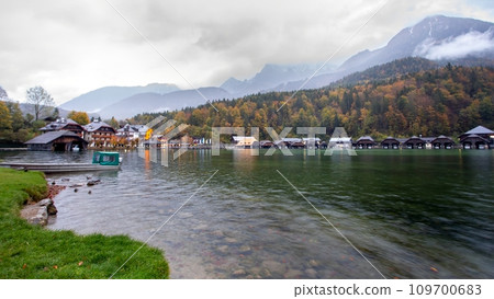 Germany, King's Lake, countryside, houseboat, dock, ドイツ, キングレイク, field boat, ボートハウス, ドック, Germany, 109700683